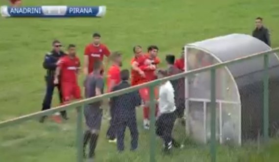 Rikthehet dhuna në futbollin kosovar, sulmohet fizikisht gjyqtari kryesor