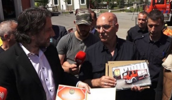 ​Përparim Rama viziton zjarrfikësit: Meritoni trajtim më të mirë