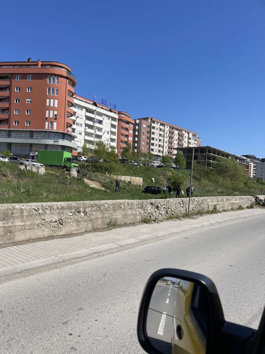 A e di pronari nga Prishtina se ku e ka veturën, e cila i ka rrëshqitur gjatë natës? (Foto)