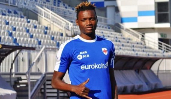 Otto John dyshohet se kreu marrëdhënie sek*suale me një femër