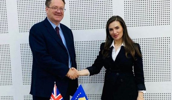 Deputetja e PDK’së takon Abottin: E nderuar që do ta udhëheq Grupin e Miqësisë me Mbretërinë e Bashkuar