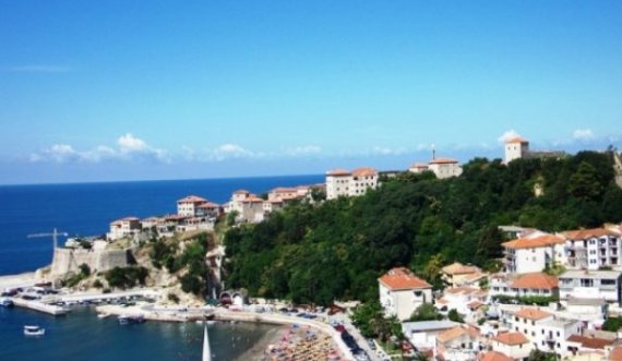 Mali i Zi premton çmime të lira për pushuesit kosovarë