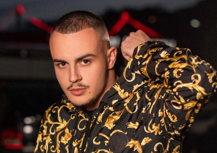Don Xhoni iu drejtohet fansave me një ndjesë publike, për çfarë bëhet fjalë