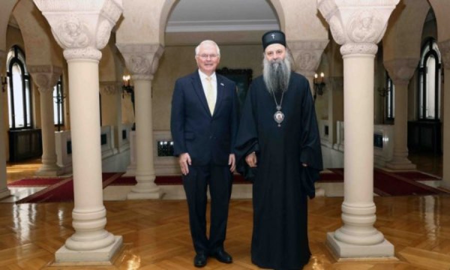 Patriarku Porfirije takon ambasadorin Hill, biseduan edhe për situatën në Kosovë