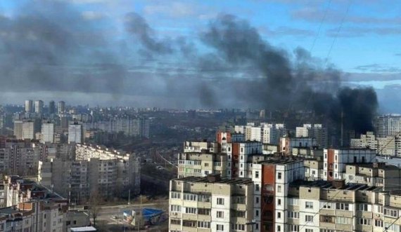 Forcat ruse sulmojnë me raketa Odesën nga Krimeja