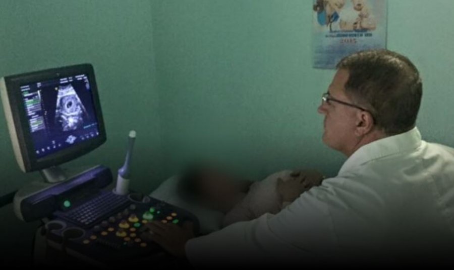 Kush është Arsim Gashi, personi që dyshohet se sulmoi fizikisht profesoreshën