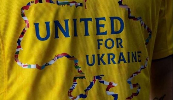 Ukraina e vendosi flamurin e Kosovës në fanellë, çmenden serbët