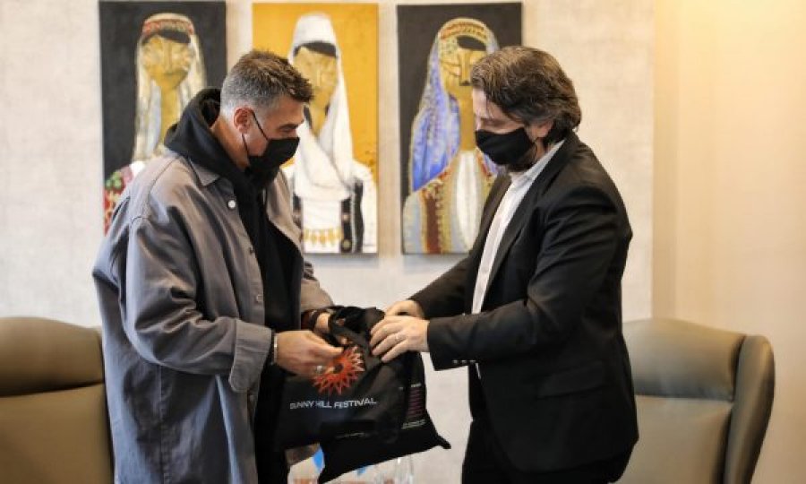 Super-marrëveshja me të cilën Lipa ia mori Prishtinës 17 hektarë tokë për 99 vjet