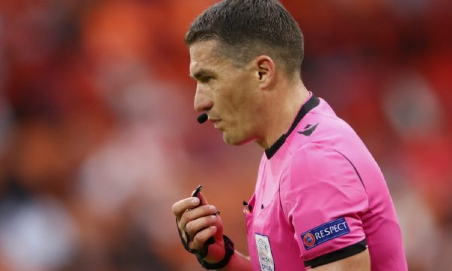 Caktohen gjyqtarët e finales në “Air Albania” mes Romës dhe Feyenoordit