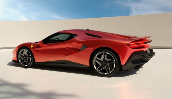 Prezantohet “xhevahiri” i ri