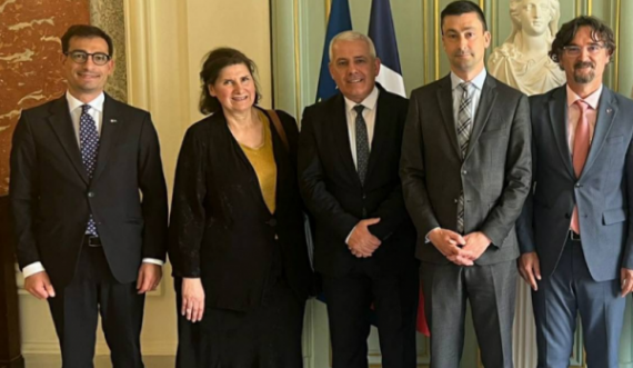 Sveçla në Paris për t’i bindur francezët për vizat