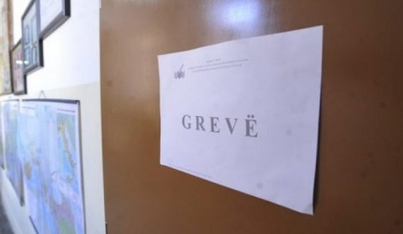 Mësimdhënësit sot në grevë njëorëshe