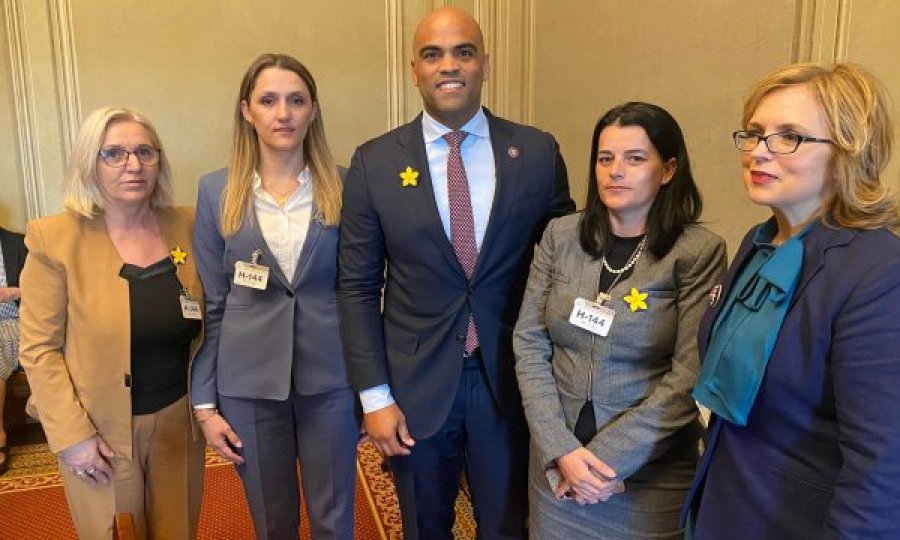 Besarta Jashari e Vasfije Krasniqi në SHBA