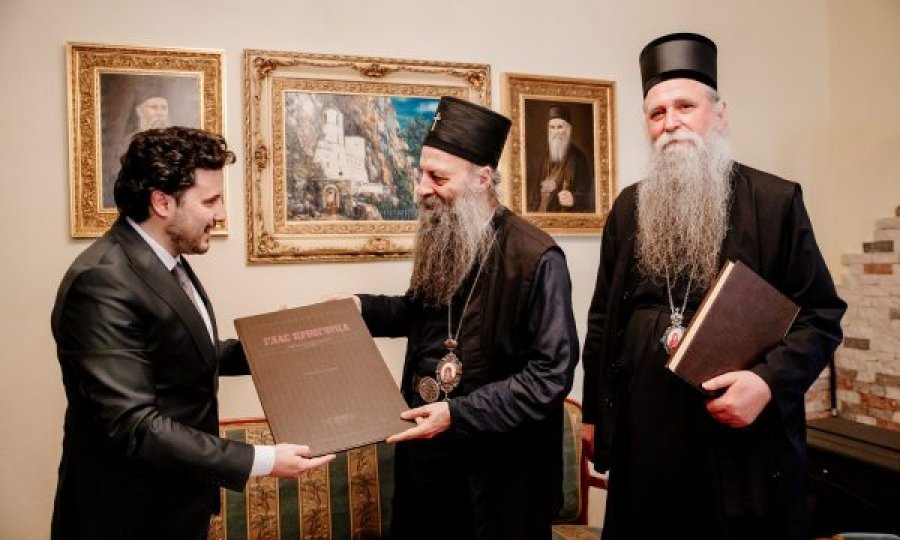 Abazoviq takon Kreun e Kishës Ortodokse Serbe, Patriarkun Porfirije