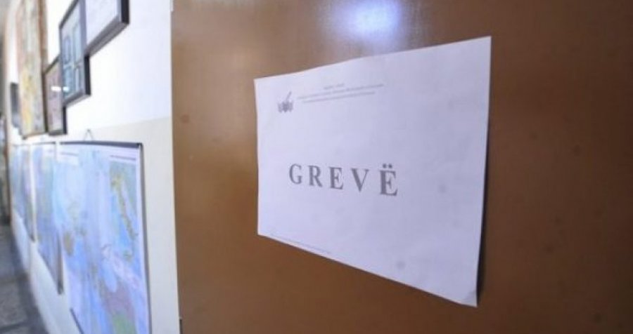 Mësimdhënësit sot në grevë njëorëshe