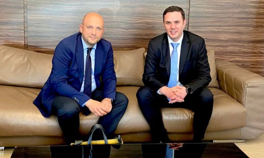 Abdixhiku takon Emisarin gjerman Sarrazin