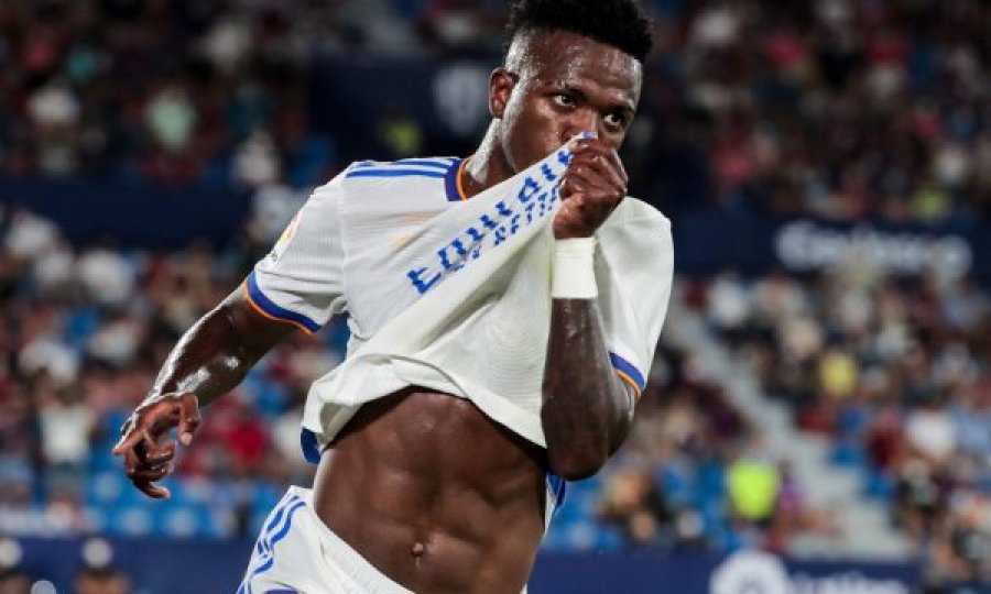 Real Madridi po e bën gati kontratën e re për Vinicius Junior