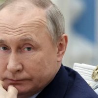 Putin do ta humbë pushtetin dhe do të mbyllet në çmendinë