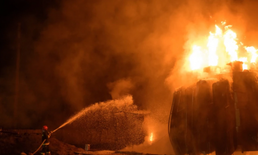 Raketat ruse godasin infrastrukturën ushtarake në Lviv