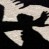 Prishtinasi i shkon në shtëpi ish të dashurës dhe ia sulmon fizikisht familjarët