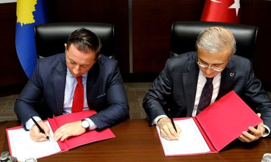 Mehaj nënshkruan marrëveshje në Turqi