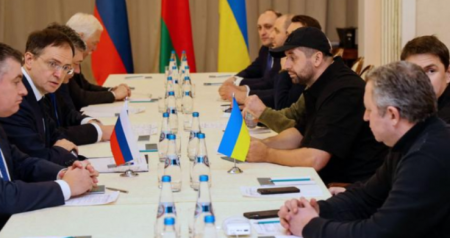 Negociatat e paqes, ndërpriten bisedimet mes Moskës dhe Kievit