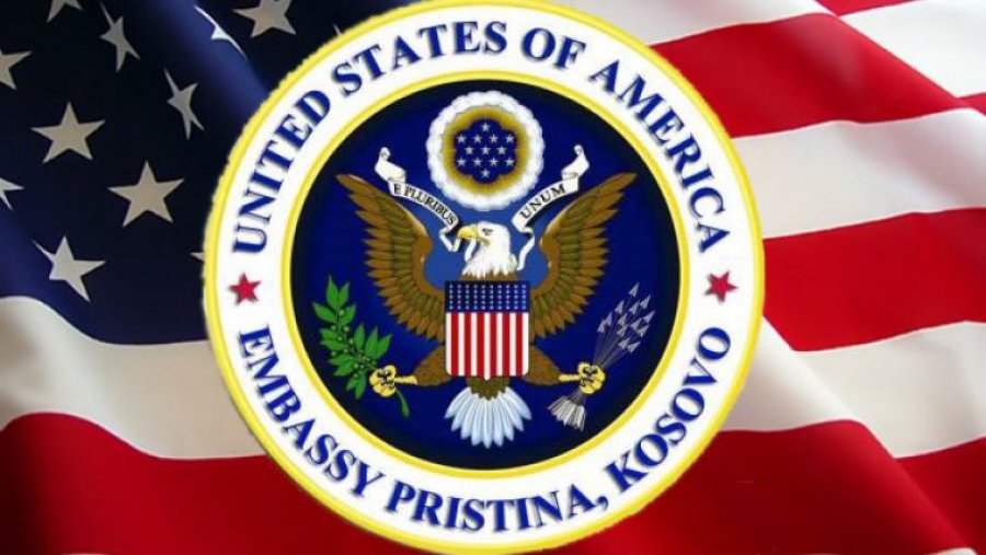 Ambasada amerikane lavdëron Kosovën për sanksionet e reja ndaj Rusisë