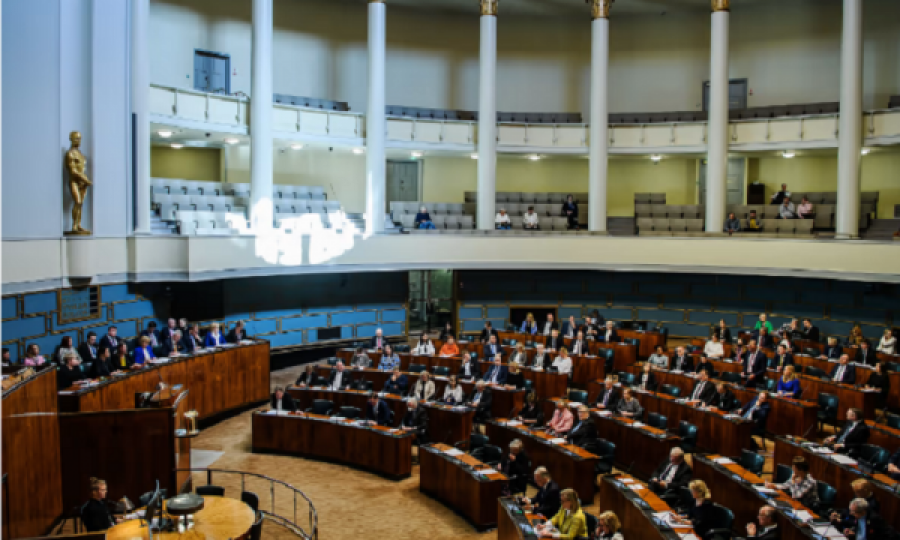 Vendim historik, parlamenti finlandez voton pro aplikimit në NATO