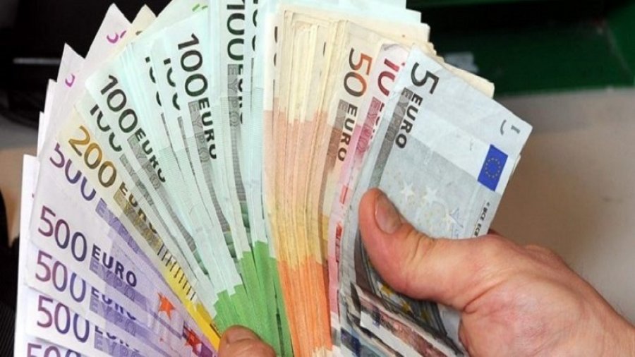 Obiliq: Burrit i ikën gruaja dhe për t’ia sjellë fëmijët ia kërkon 10 mijë euro