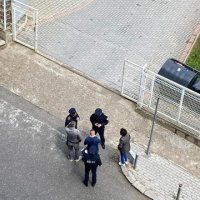 Forca të shtuara arrijnë te shkolla “Xhevdet Doda” pas kërcënimit për bombë, Policia jep detaje