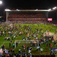 Arrestohet tifozi që e sulmoi fizikisht yllin e Sheffieldit, Billy Sharp