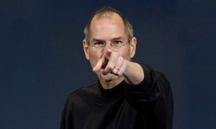 Steve Jobs gjatë pushimeve ‘bombardonte’ 