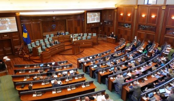 Kuvendi miratoi dy projektligje për FSK-në dhe atë për turizmin