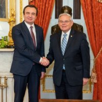 Senatori amerikan pas takimit me Kurtin: Angazhimi i SHBA’së ndaj Kosovës është më krucial se kurrë