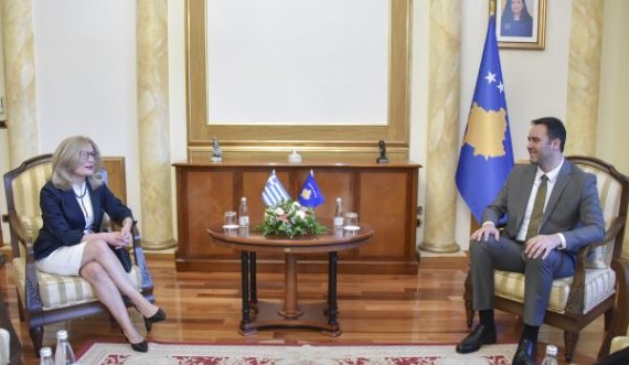 Konjfuca takon shefen e re të zyrës greke në Prishtinë, ia rikujton rëndësinë e njohjes së pavarësisë