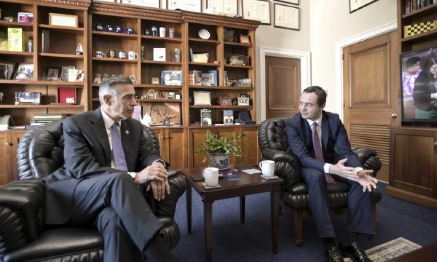 Kurti takohet me kongresistin Darell Issa, flet për nevojën për anëtarësimin në BE dhe NATO