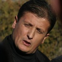 Si t'ju besojmë (pa) kryeredaktorëve që si burim informacioni e kanë qiftin e Nazmi Bllacës?