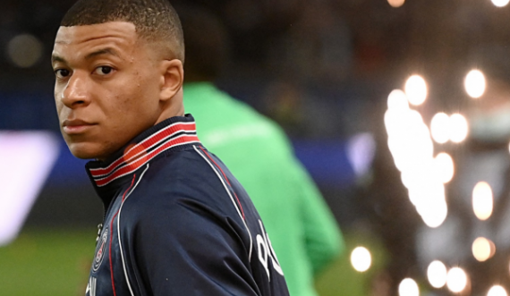 PSG-ja organizon “party”, Mbappe pritet të rinovojë me klubin francez