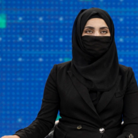 Pse gazetaret afgane shfaqen me mbulesë në fytyrë