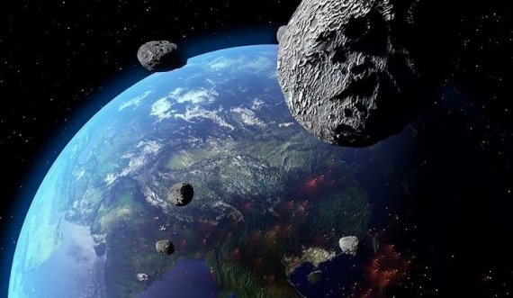 Ja momenti kur një asteroid digjet para se të hyjë në atmosferën e Tokës