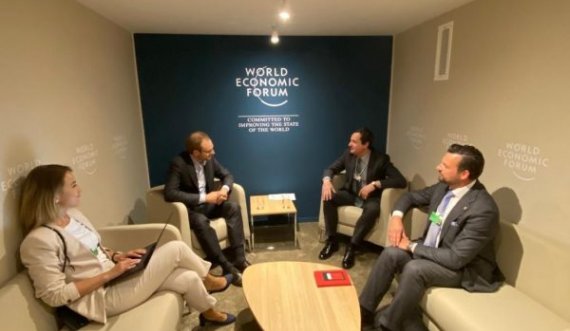 Kurti nuk u ndahet kompanive të IT’së, e takon edhe një në Davos