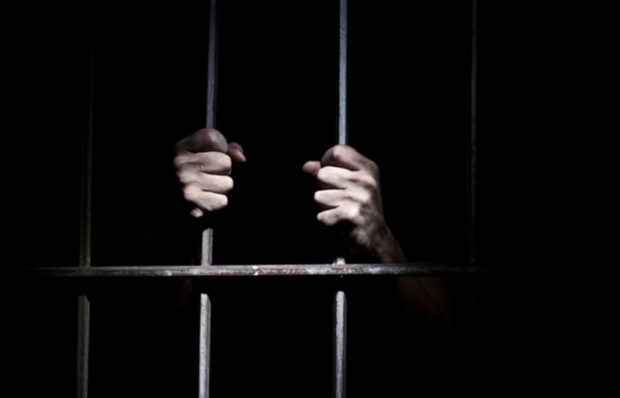 Shtetasi i Shqipërisë arrestohet për dhunimin e të miturës në Kllokot
