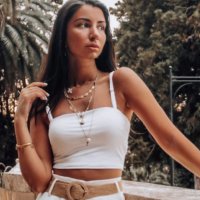 Sekreti si të vishni të bardha pa pasur shenja “make up-i”