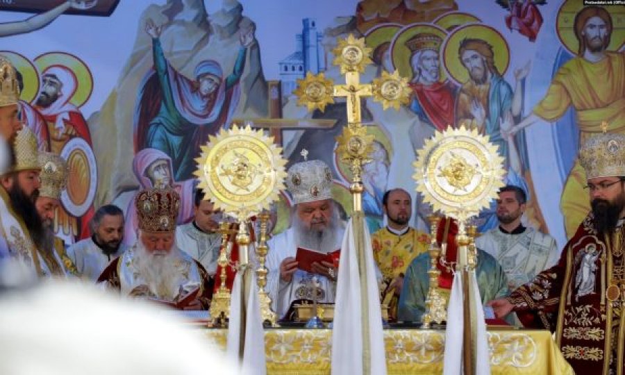 Kisha Ortodokse Serbe njeh Kishën Ortodokse Maqedonase
