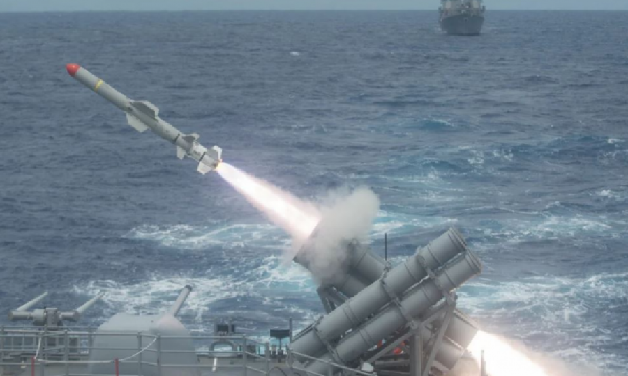 Për herë të parë, Ukraina pajiset me raketa anti-anije