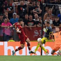 Roma triumfon në finalen historike, e mposht Feyenoordin në “Air Albania Stadium”