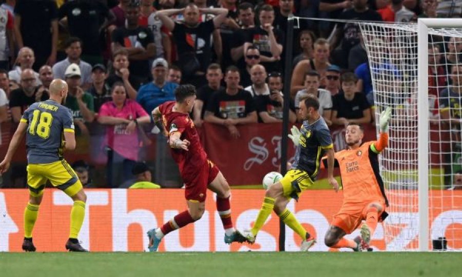 Roma triumfon në finalen historike, e mposht Feyenoordin në “Air Albania Stadium”