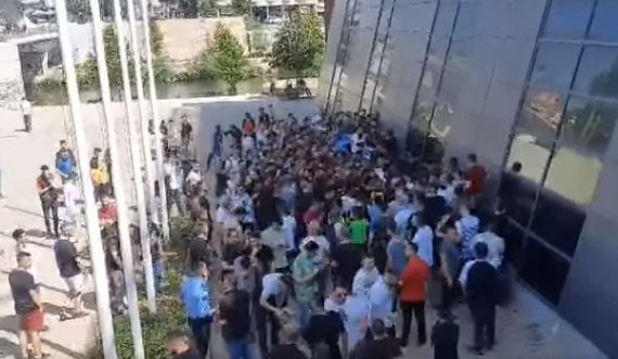 Për më pak se 15 minuta shiten të gjitha biletat për ndeshjen Trepça – Ylli, ka ankesa për keqpërdorim të procesit