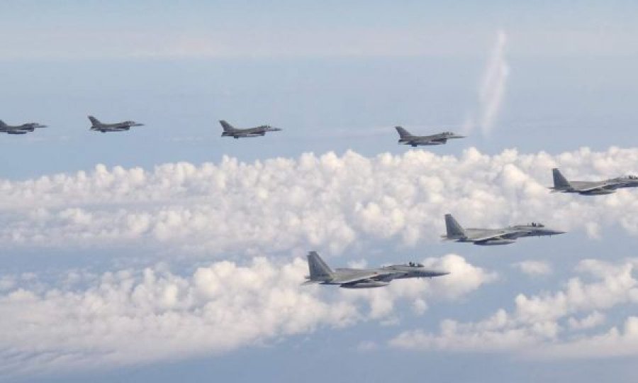 SHBA-Japoni mesazh Rusisë e Kinës që ngritën bombarduesit derisa Biden ishte në Tokyo