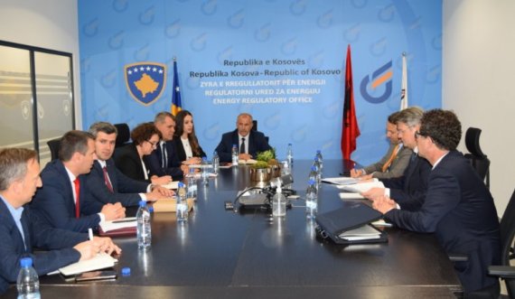 ZRRE në hall me pezullimin e faturave të shtrenjta, takon zyrtarë ndërkombëtarë për energjinë